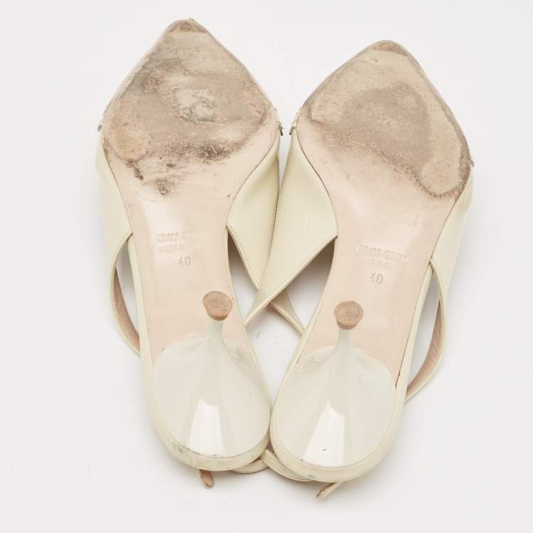 Pre Owned Miu Miu Beige Brogue Patent Leather Bow Slingback Pumps Size 40