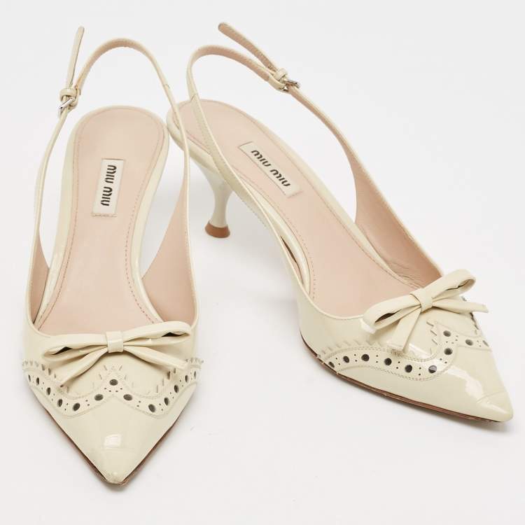 Pre Owned Miu Miu Beige Brogue Patent Leather Bow Slingback Pumps Size 40