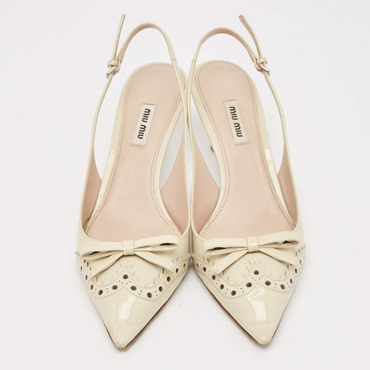Pre Owned Miu Miu Beige Brogue Patent Leather Bow Slingback Pumps Size 40