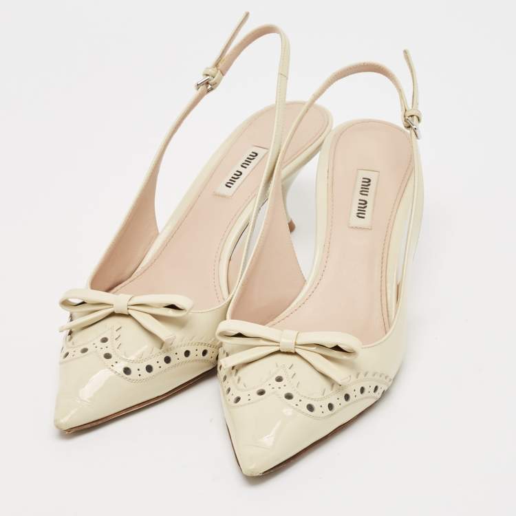 Pre Owned Miu Miu Beige Brogue Patent Leather Bow Slingback Pumps Size 40