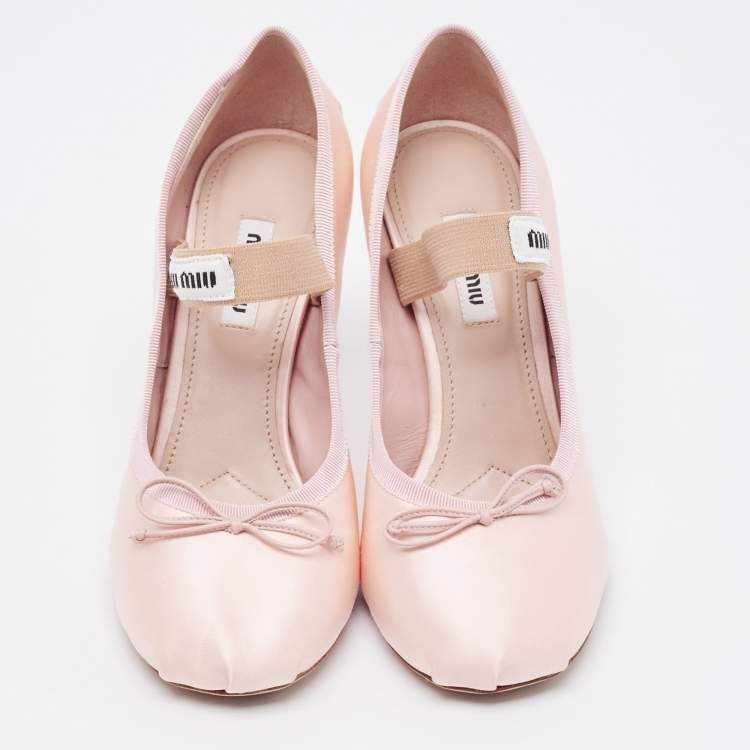 Pre Owned Miu Miu Pink Satin Logo Band Ballerina Pumps Size 37