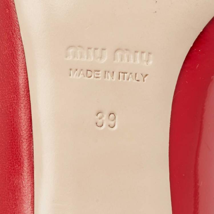 Pre Owned Miu Miu Red Patent and Leather Bow Pumps Size 39