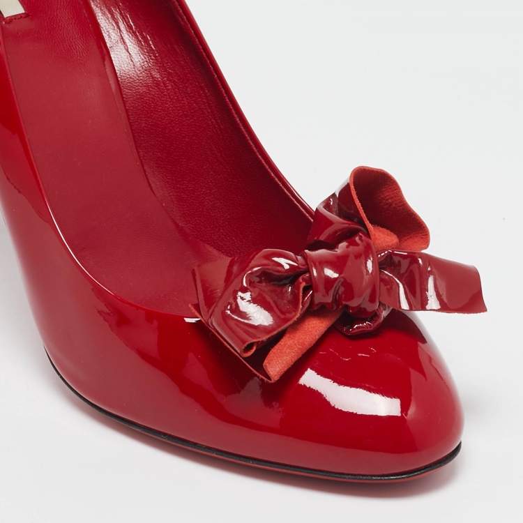 Pre Owned Miu Miu Red Patent Leather Bow Round Toe Pumps Size 40