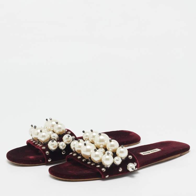 Pre Owned Miu Miu Burgundy Velvet Pearl Embellished Flat Slides Size 38