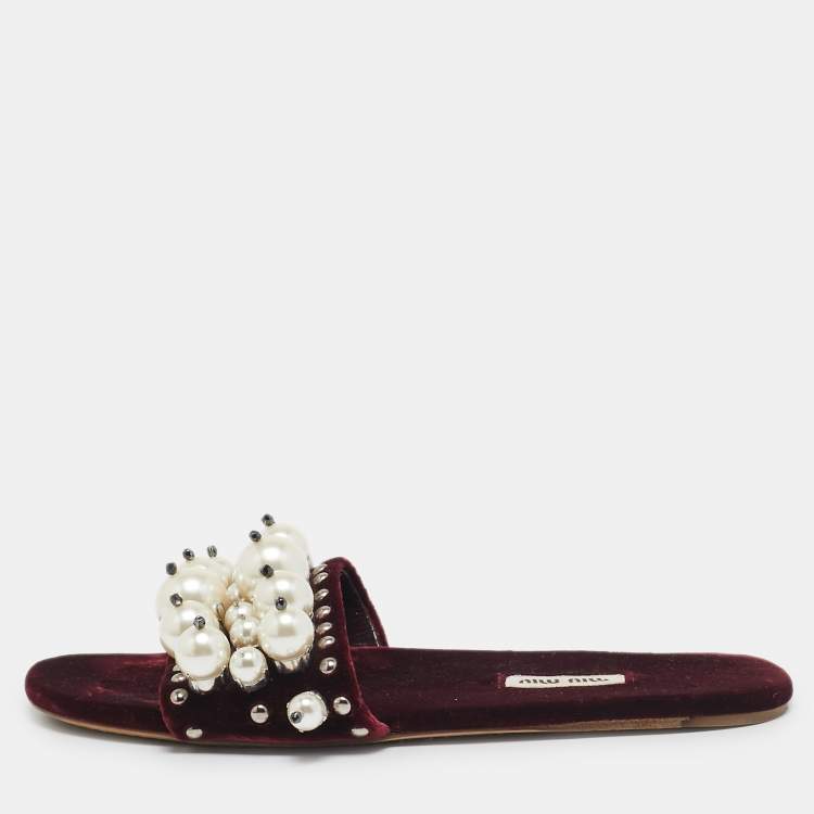 Pre Owned Miu Miu Burgundy Velvet Pearl Embellished Flat Slides Size 38