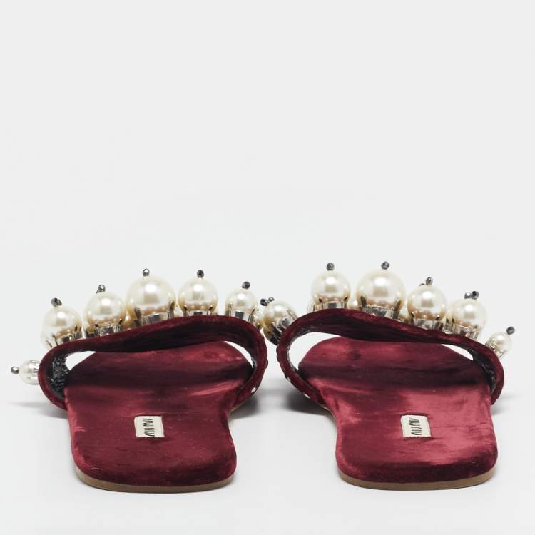 Pre Owned Miu Miu Burgundy Velvet Pearl Embellished Flat Slides Size 38