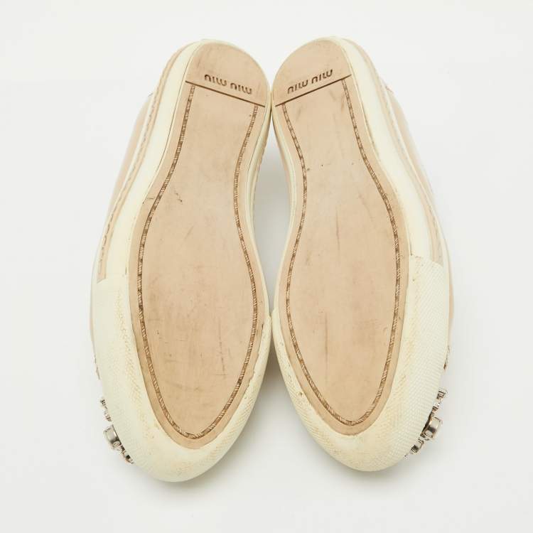 Pre Owned Miu Miu Beige Patent Leather Cap Toe Crystal Embellished Low Top Sneakers Size 37.5
