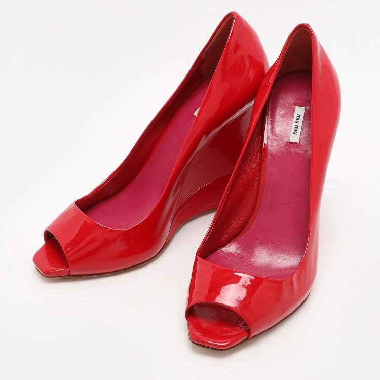 Pre Owned Miu Miu Red Patent Leather Wedge Pumps Size 38.5
