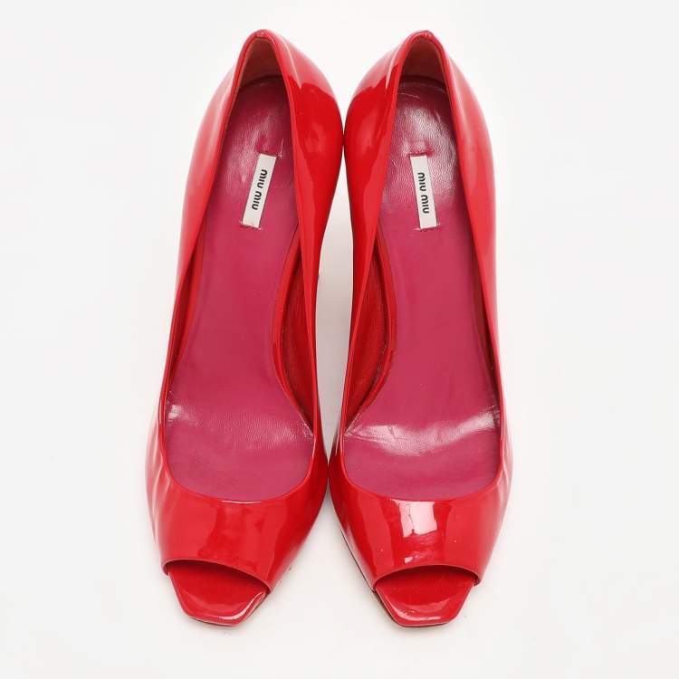 Pre Owned Miu Miu Red Patent Leather Wedge Pumps Size 38.5