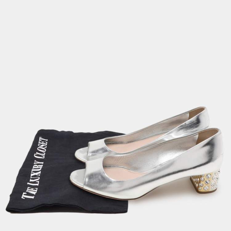 Pre Owned Miu Miu Silver Leather Crystal Embellished Block Heel Peep Toe Pumps Size 38.5
