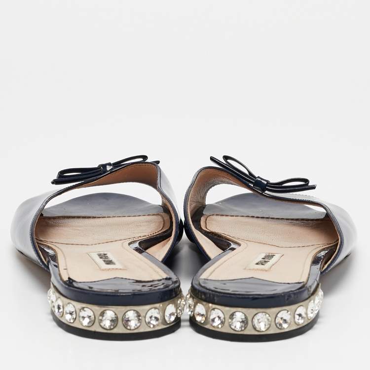 Pre Owned Miu Miu Blue Patent Leather Crystal Embellished Bow Flat Slides Size 38.5