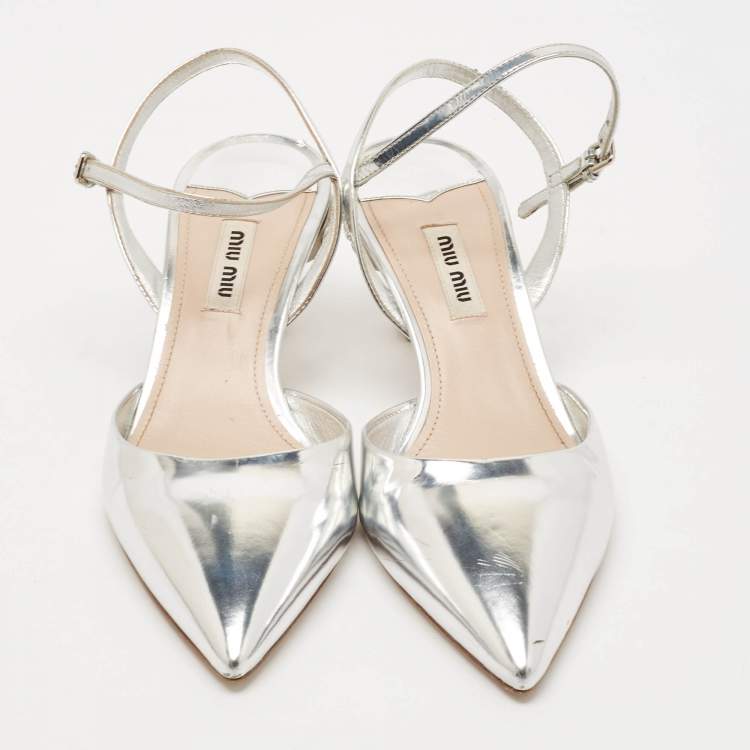 Pre Owned Miu Miu Silver Patent Leather Pointed Toe Slingback Pumps Size 37