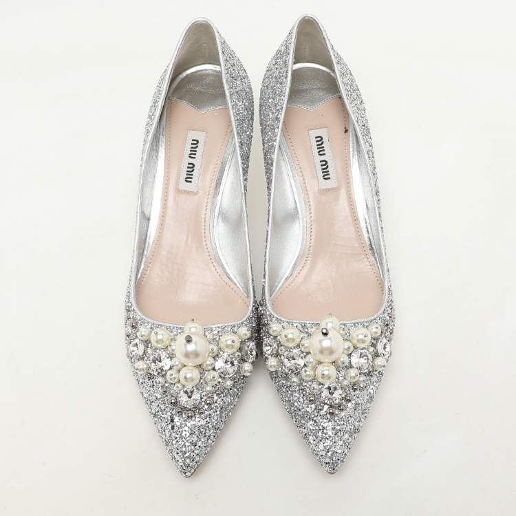Pre Owned Miu Miu Silver Studded Glitter Crystal Embellished Pointed-Toe Pumps Size 38.5