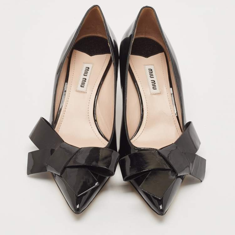 Pre Owned Miu Miu Black Patent Leather Bow Pointed Toe Pumps Size 37.5