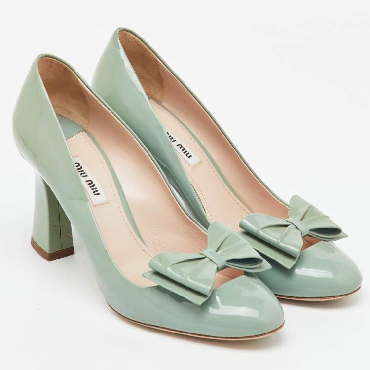 Pre Owned Miu Miu Light Mint Green Patent Leather Bow Block Heel Pumps Size 38