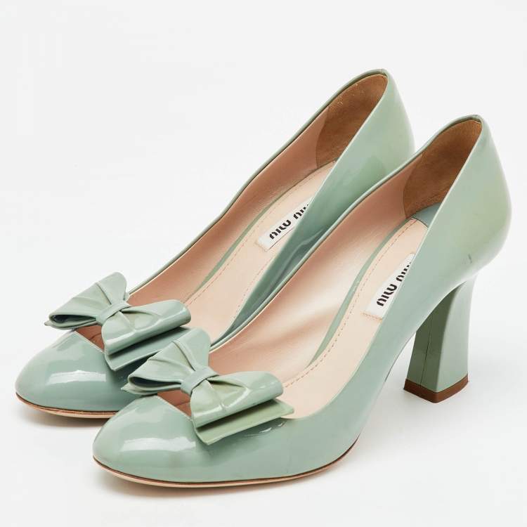 Pre Owned Miu Miu Light Mint Green Patent Leather Bow Block Heel Pumps Size 38