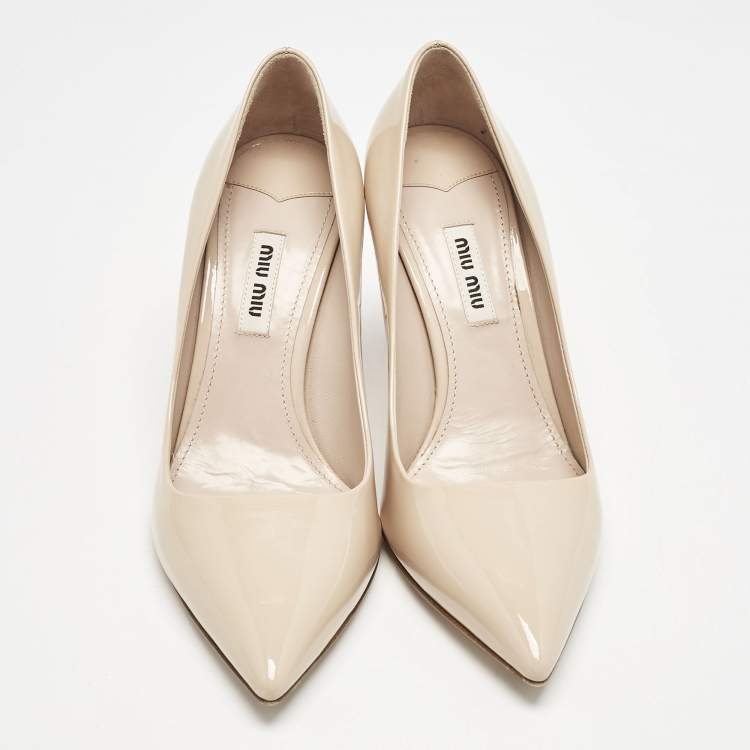 Pre Owned Miu Miu Beige Patent Leather Crystal Embellished Pointed Toe Pumps Size 37