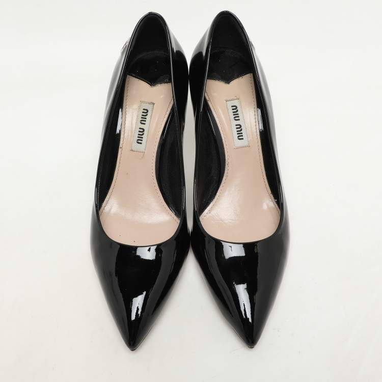 Pre Owned Miu Miu Black Patent Leather Eyelet Pumps Size 36.5