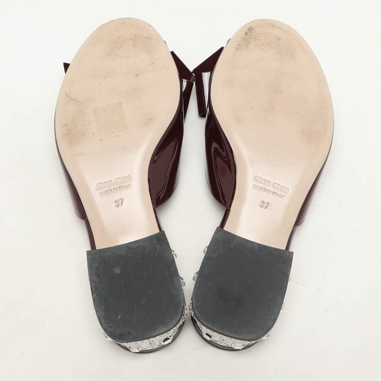 Pre Owned Miu Miu Burgundy Patent Leather Bow Crystal Embellished Heel Slide Sandals Size 37