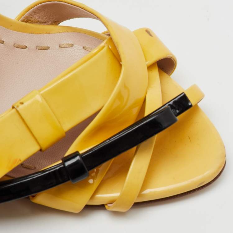 Pre Owned Miu Miu Yellow/Black Patent Leather Bow Ankle Strap Sandals Size 36