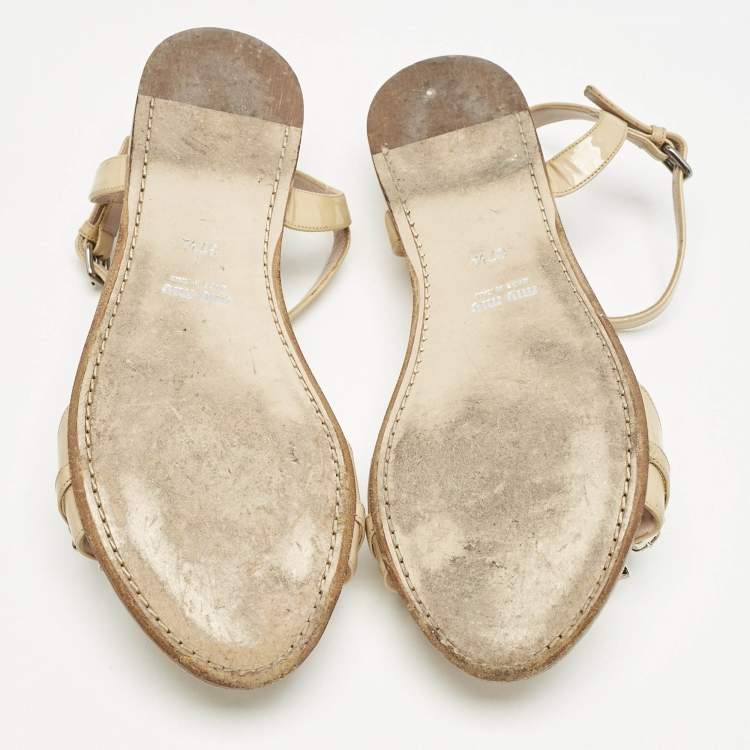 Pre Owned Miu Miu Beige Patent Leather Cipraia Crystal Ankle Strap Flat Sandals Size 37.5
