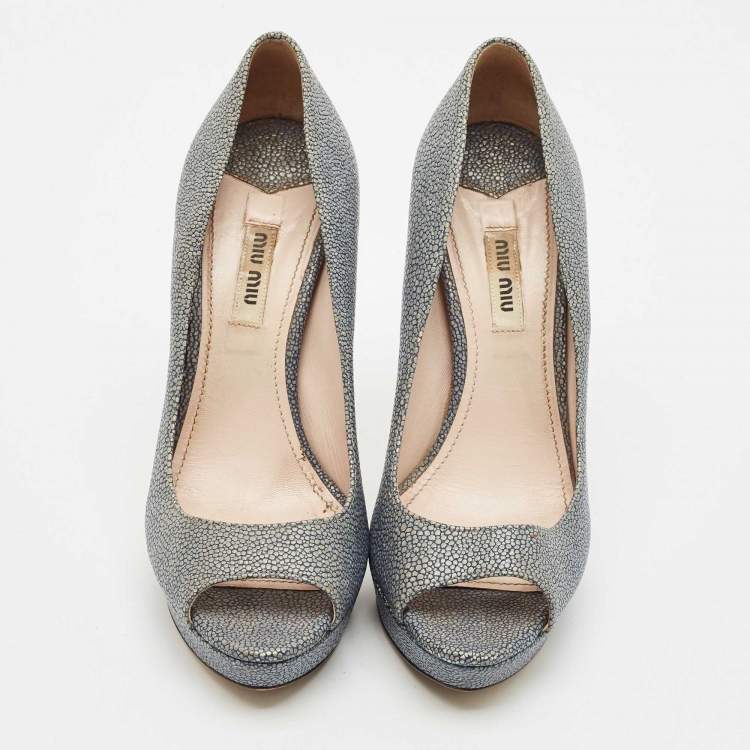 Pre Owned Miu Miu Grey Stingray Leather Platform Pumps Size 38