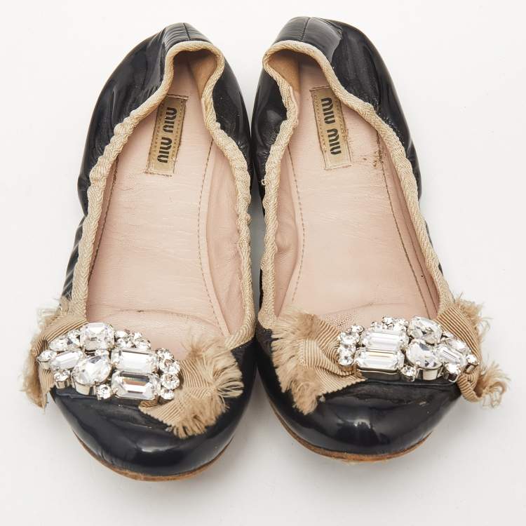 Pre Owned Miu Miu Black Patent Leather Crystal Embellished Scrunch Ballet Flats Size 37.5