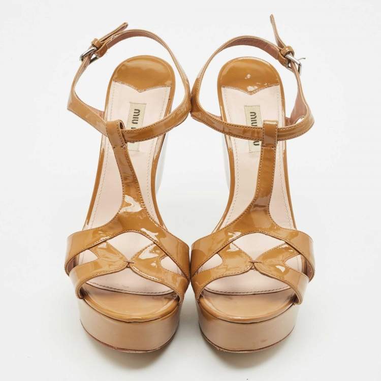 Pre Owned Miu Miu Tan/Silver Patent Leather T Strap Platform Sandals Size 41