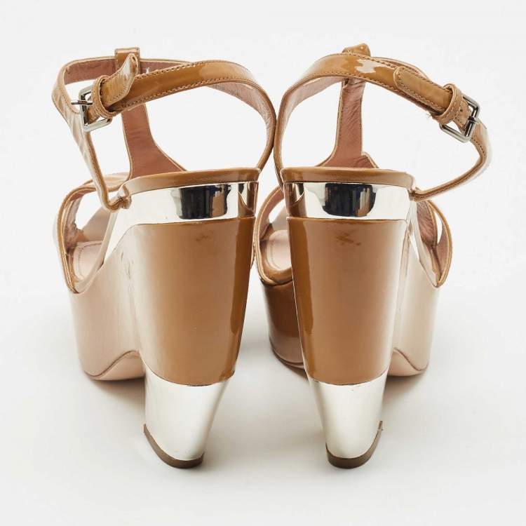 Pre Owned Miu Miu Tan/Silver Patent Leather T Strap Platform Sandals Size 41