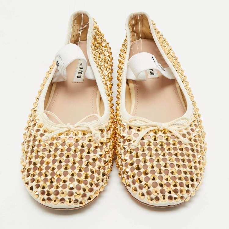 Pre Owned Miu Miu Cream Suede Stud Embellished Ballet Flats Size 39.5