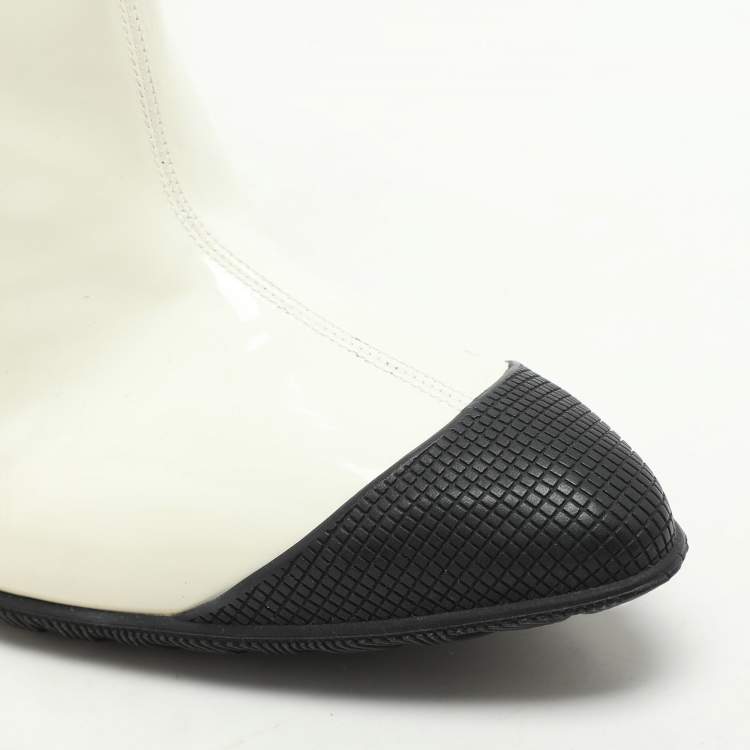 Pre Owned Miu Miu Cream/Grey Patent Leather and Nylon Ankle Length Boots Size 41