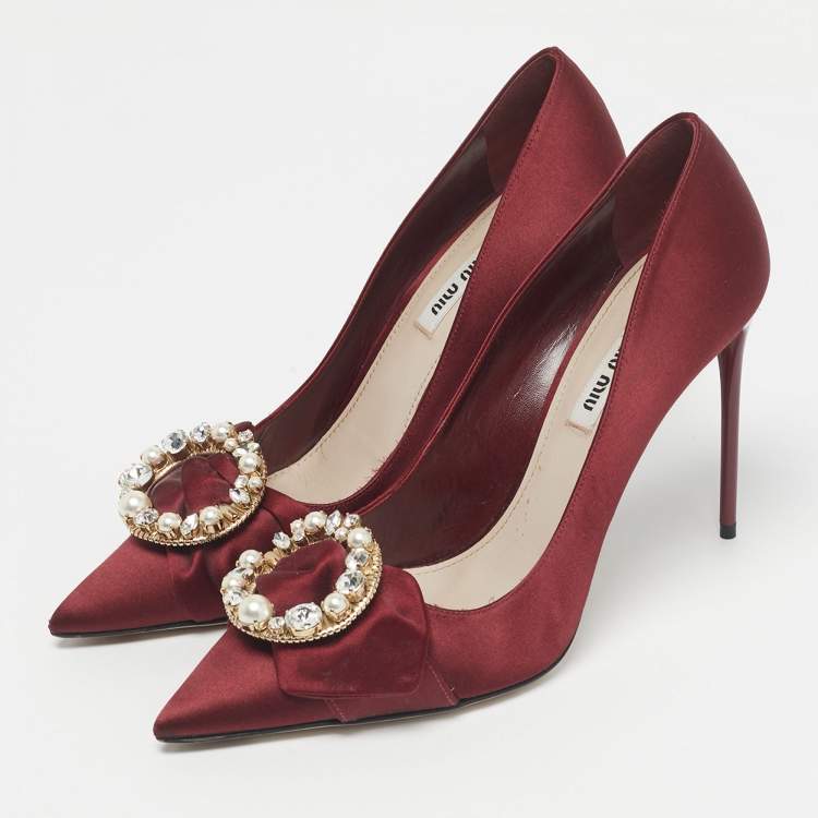 Pre Owned Miu Miu Burgundy Satin Crystal Embellished Pointed Toe Pumps Size 39