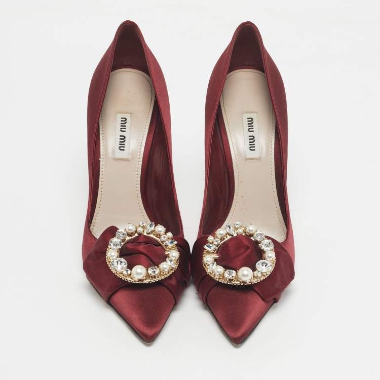 Pre Owned Miu Miu Burgundy Satin Crystal Embellished Pointed Toe Pumps Size 39