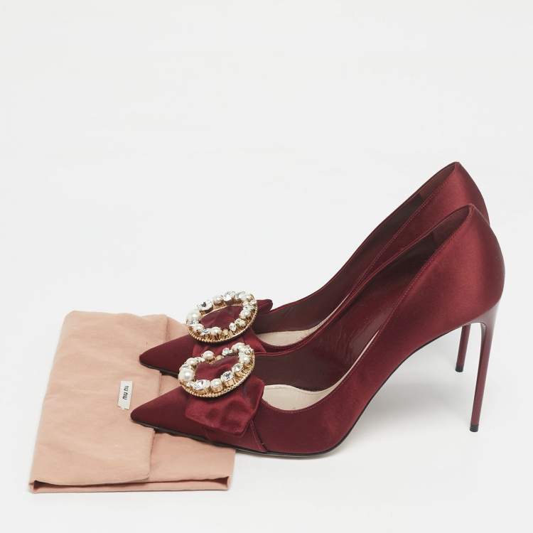 Pre Owned Miu Miu Burgundy Satin Crystal Embellished Pointed Toe Pumps Size 39