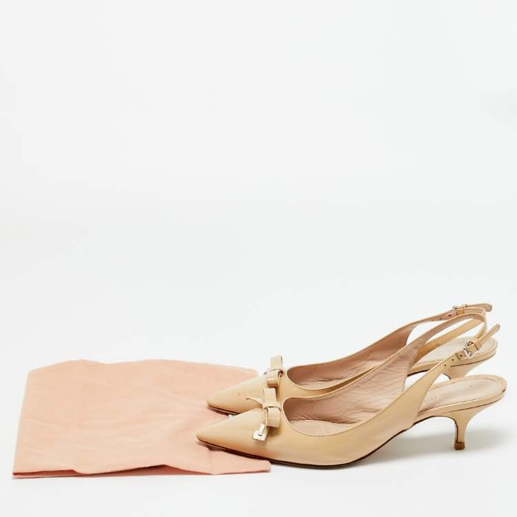 Pre Owned Miu Miu Beige Patent Leather Slingback Pumps Size 38
