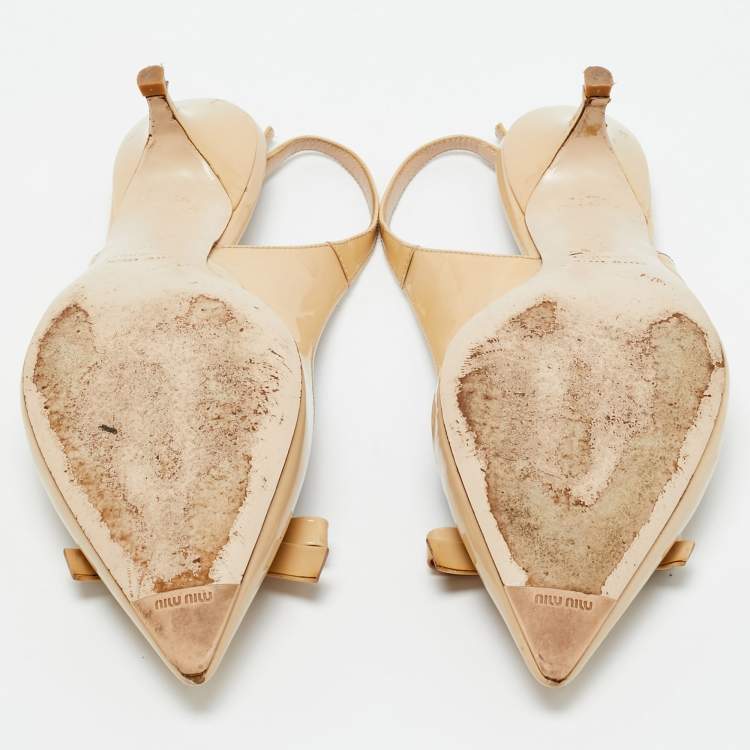 Pre Owned Miu Miu Beige Patent Leather Slingback Pumps Size 38