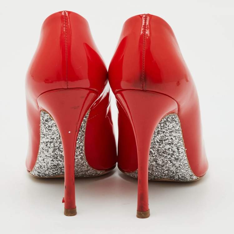 Pre Owned Miu Miu Cherry Red Patent Leather Glitter Sole Pointed Toe Pumps Size 37