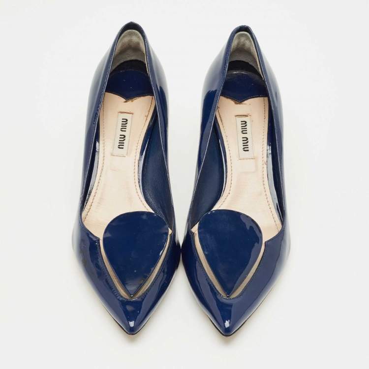 Pre Owned Miu Miu Navy Blue Patent Leather and PVC Pumps Size 38.5