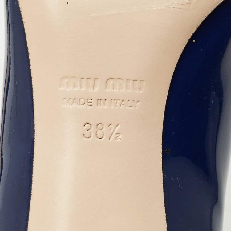 Pre Owned Miu Miu Navy Blue Patent Leather and PVC Pumps Size 38.5