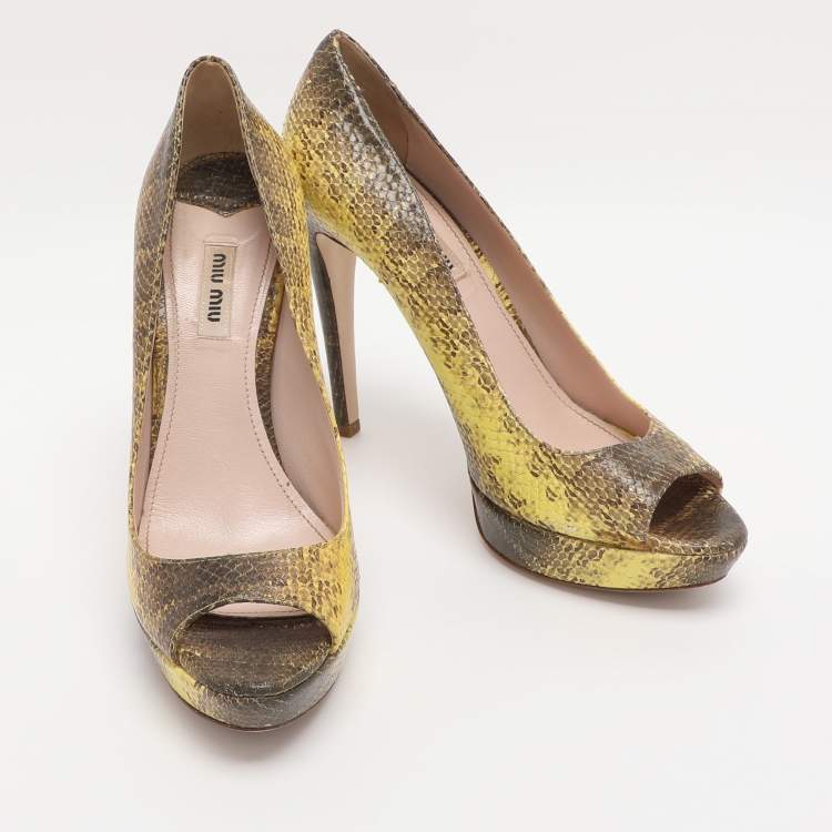 Pre Owned Miu Miu Yellow/Beige Python Embossed Leather Peep Toe Pumps Size 39.5