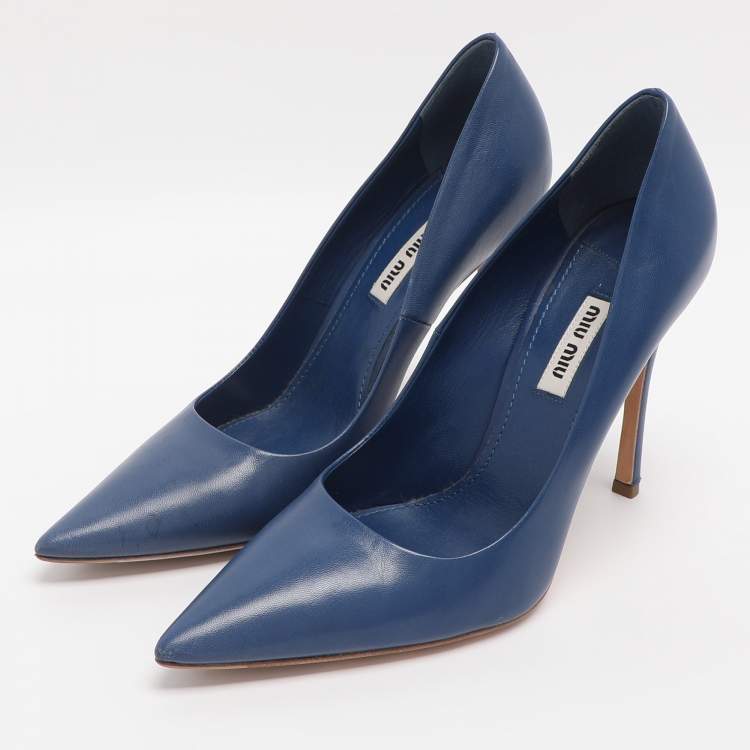 Pre Owned Miu Miu Blue Leather Pointed Toe Pumps Size 38.5