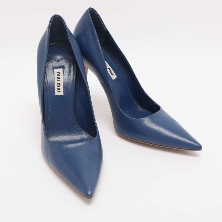 Pre Owned Miu Miu Blue Leather Pointed Toe Pumps Size 38.5