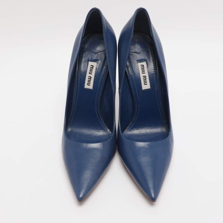 Pre Owned Miu Miu Blue Leather Pointed Toe Pumps Size 38.5