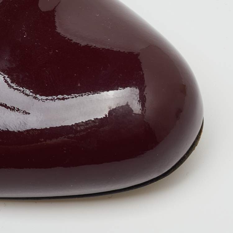 مملوكة مسبقًا Miu Miu Burgundy Patent Leather Shearling Fur Block Heel Oxfords Size 36.5