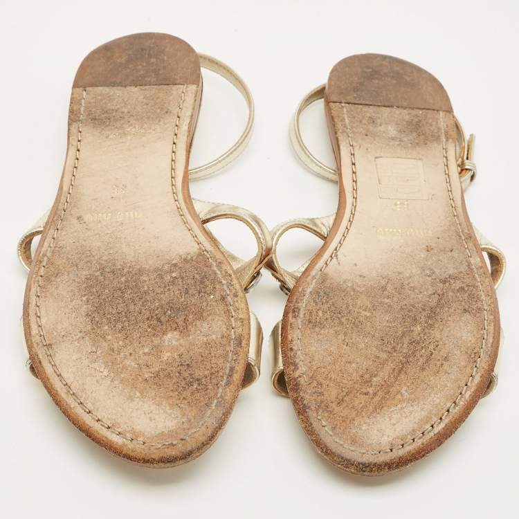 Pre Owned Miu Miu Size 35 Silver Foil Leather Crystal Embellished Ankle Strap Flat Sandals