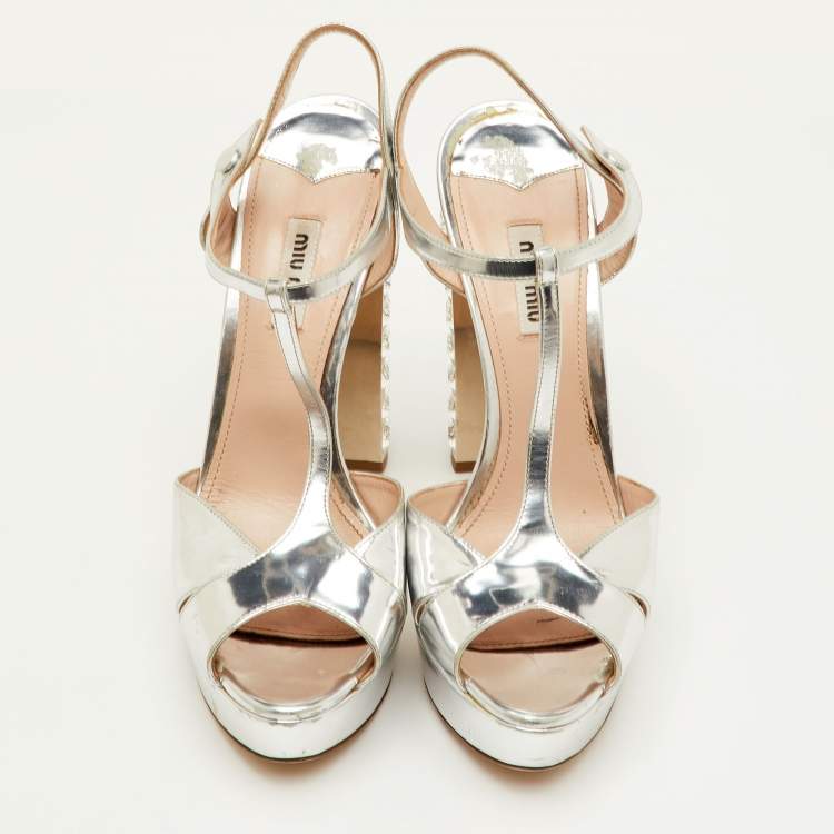 مملوكة مسبقًا Miu Miu Size 40.5 Silver Leather T-Strap Crystal Block Heel Platform Sandals