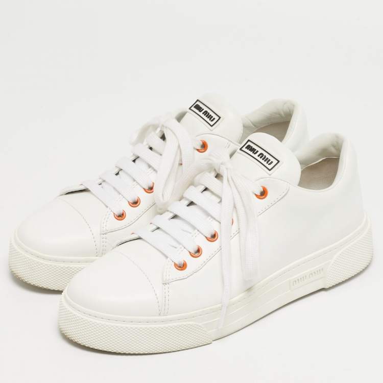 مملوكة مسبقًا Miu Miu Donna Size 38 White Leather Lace Up Sneakers