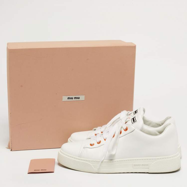 مملوكة مسبقًا Miu Miu Donna Size 38 White Leather Lace Up Sneakers