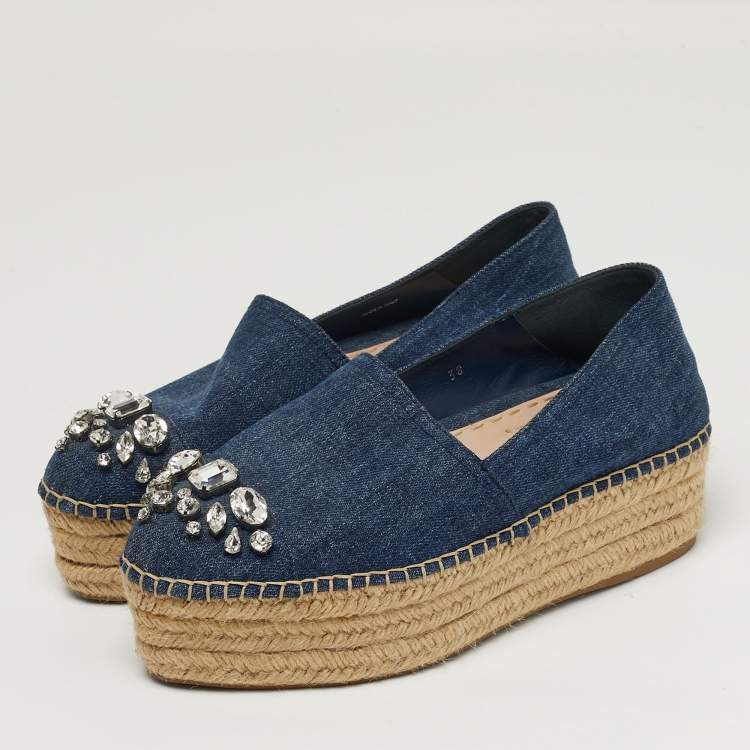 مملوكة مسبقًا Miu Miu Size 38 Blue Denim Crystal Embellished Espadrille Platform Wedge Flats
