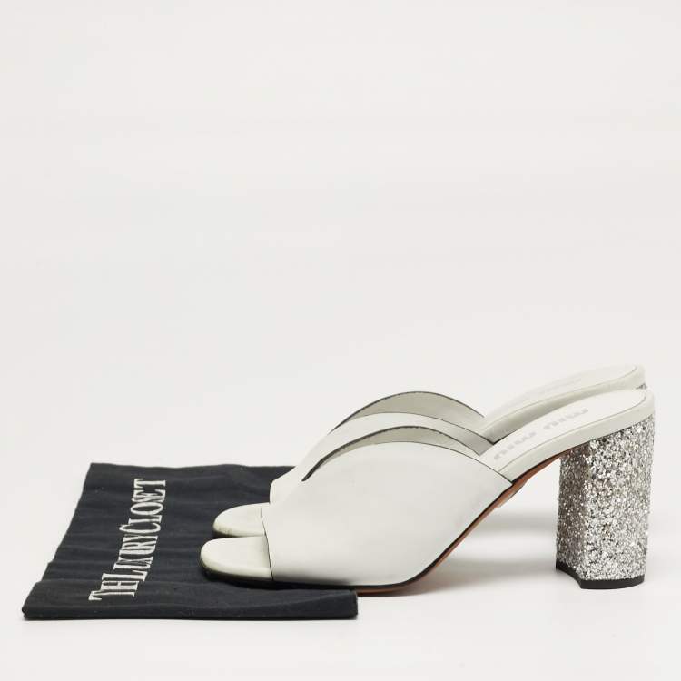 مملوكة مسبقًا Miu Miu Size 38 White Leather Block Heel Slide Sandals  